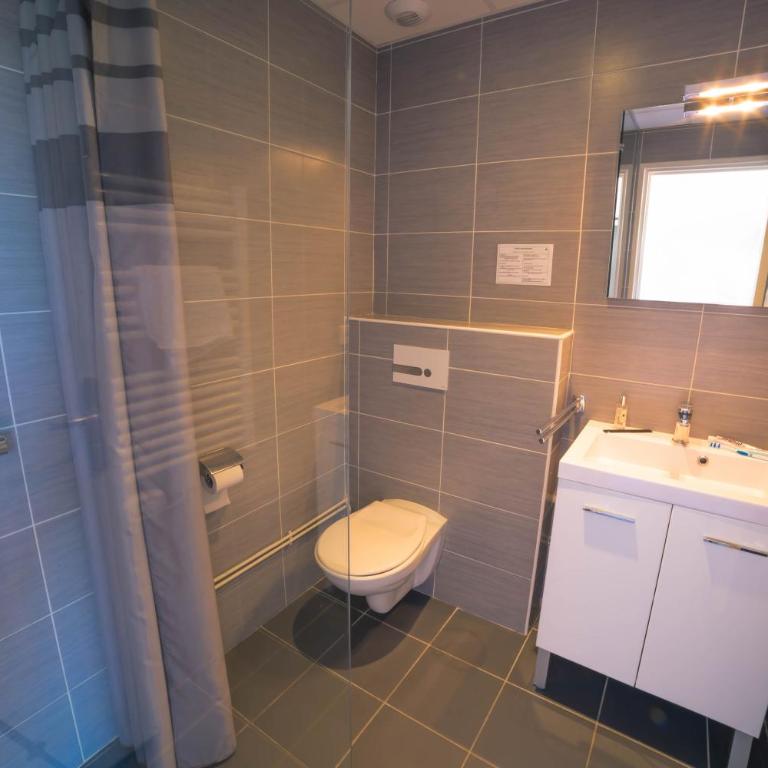 Lou Riou Village Vacances - Chambre Familiale - 1