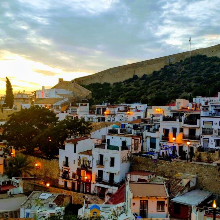 Charming apartment in Alicante near the sea & city center - Two-Bedroom Apartment - 20