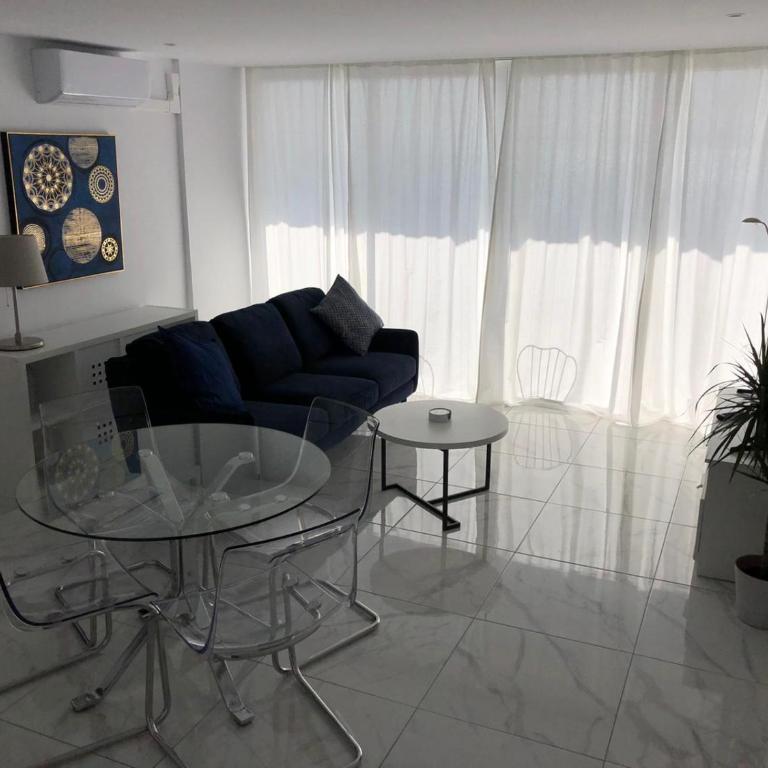 Sea View Apartment Near Estepona Port - Apartamento de 2 dormitorios - 11