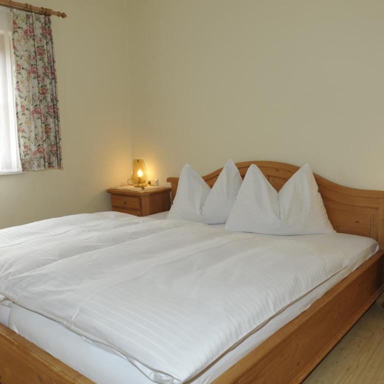 Gut Neusess - Apartment mit 2 Schlafzimmern und Balkon - 8