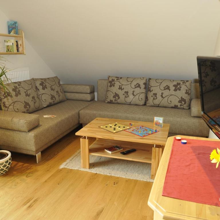 Gut Neusess - Apartment mit Gartenblick - 7