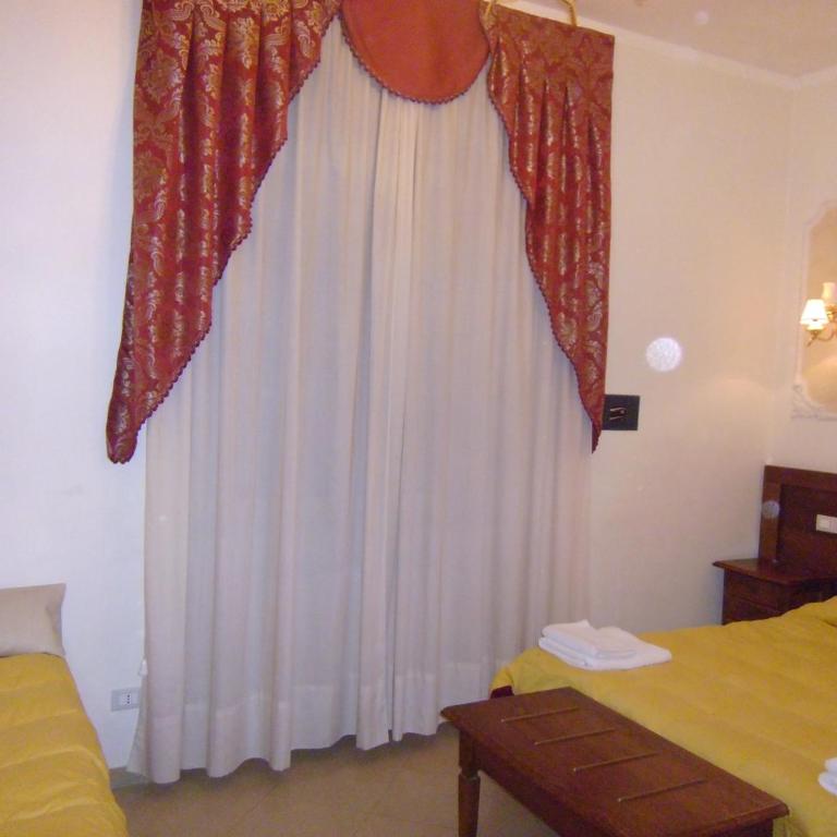 Cambridge Hotel - Camera Tripla - 2