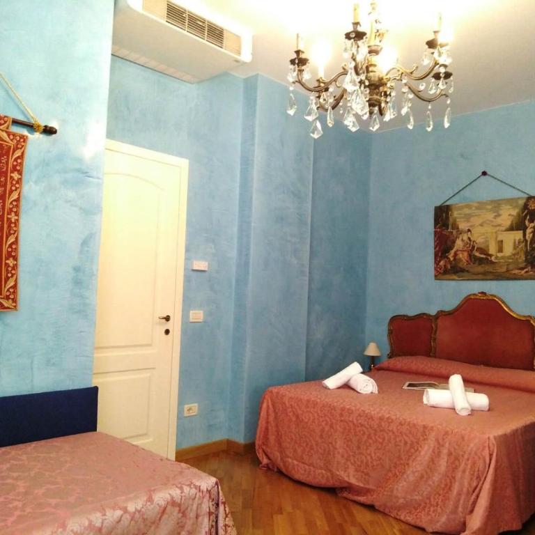 The House on the Canal - Three-Bedroom Apartment - 8