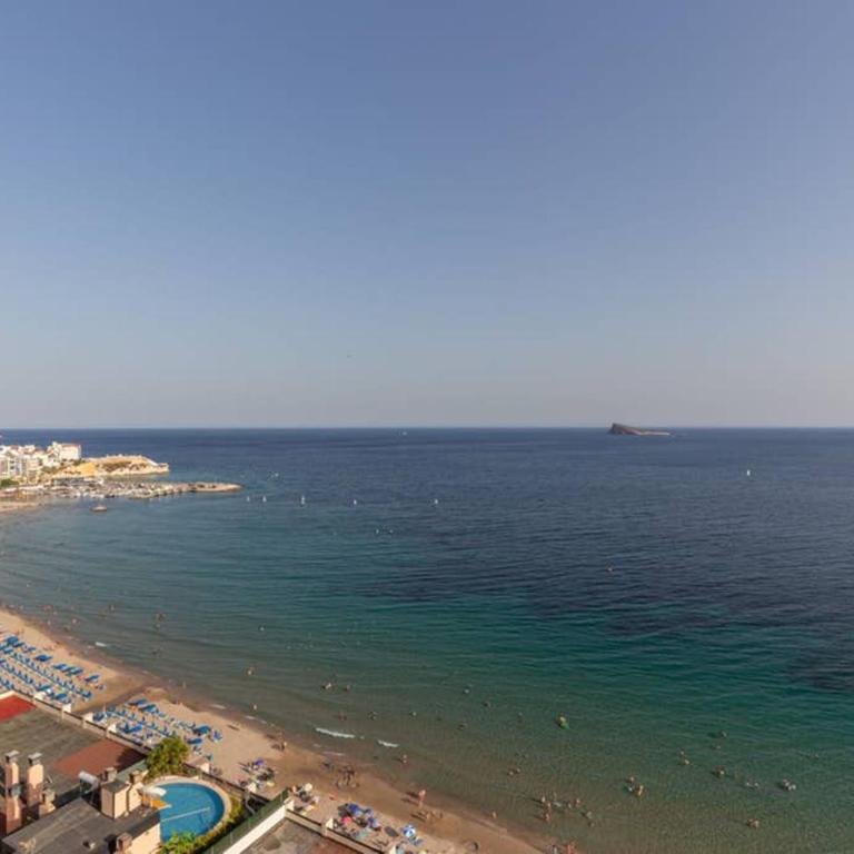 Torre Benipark 13c primera linea playa Poniente - Two-Bedroom Apartment - 9