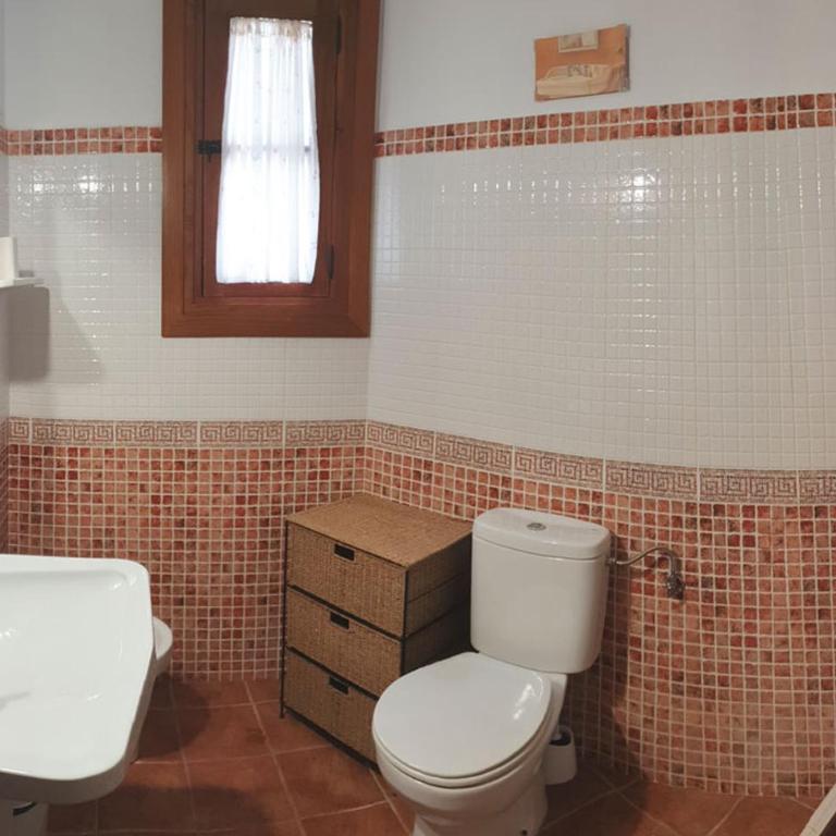 Apartamentos Turísticos Dos Fuentes - Two-Bedroom Apartment - 22
