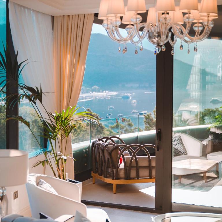 Boutique Hotel Vissi d'Arte - Suite sa 2 Spavaće Sobe, Balkonom i Panoramskim Pogledom - 1