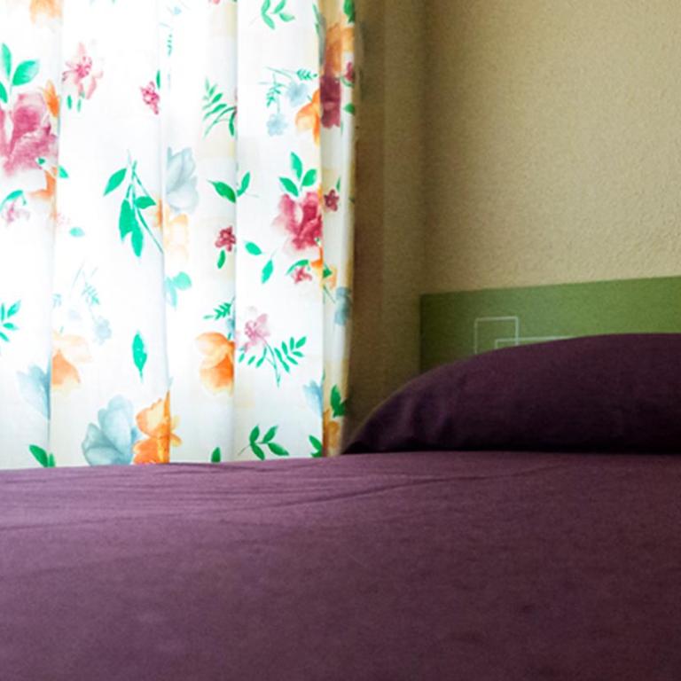 Hostal Rosa - Single Room with Private Bathroom - 4