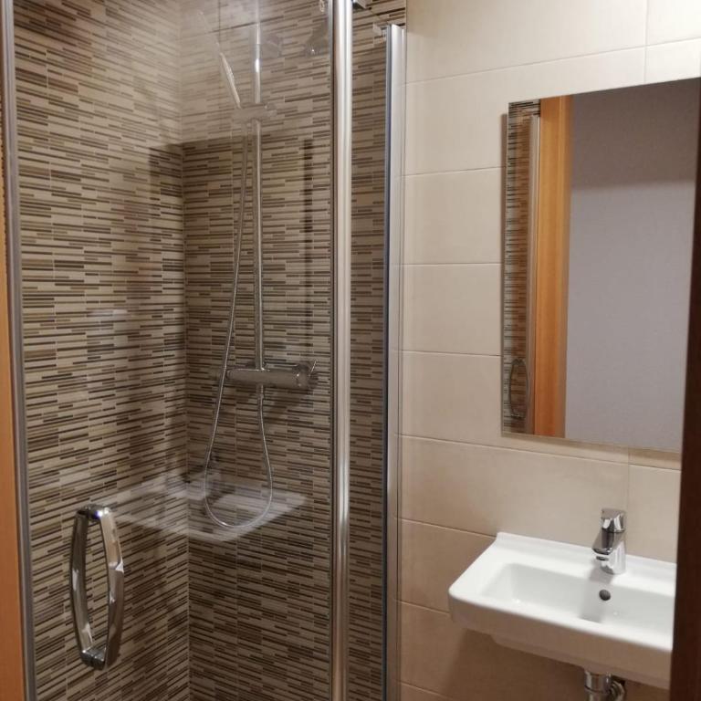 Hostal Rosa - Single Room with Private Bathroom - 1