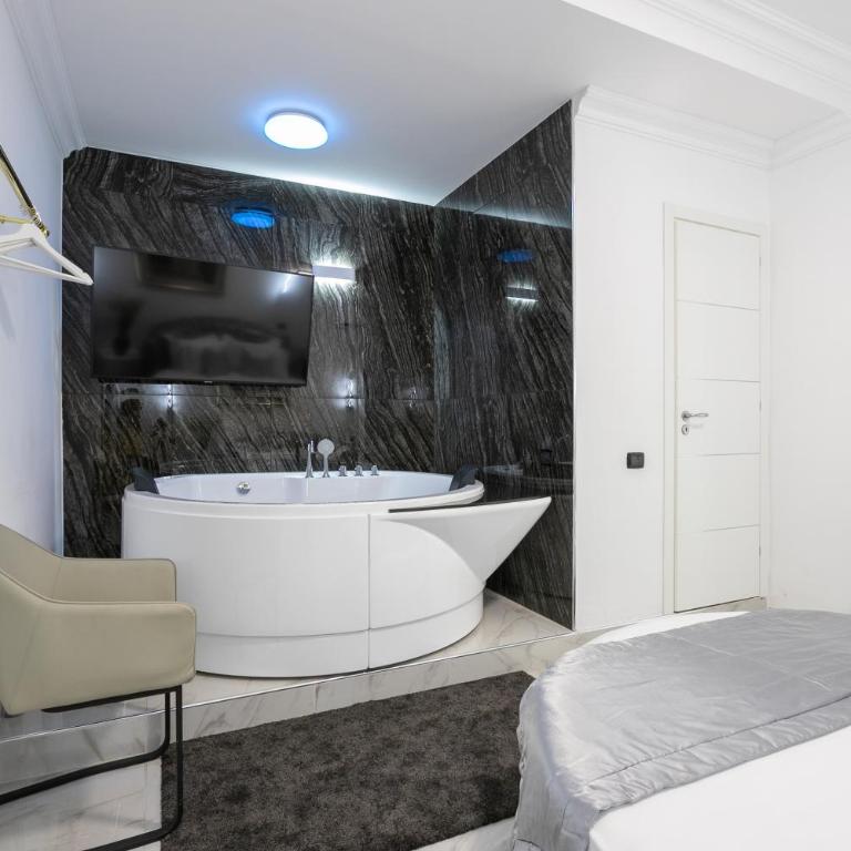 Gregorio VII Luxury Suites San Damaso - Suite Luna di Miele - 82