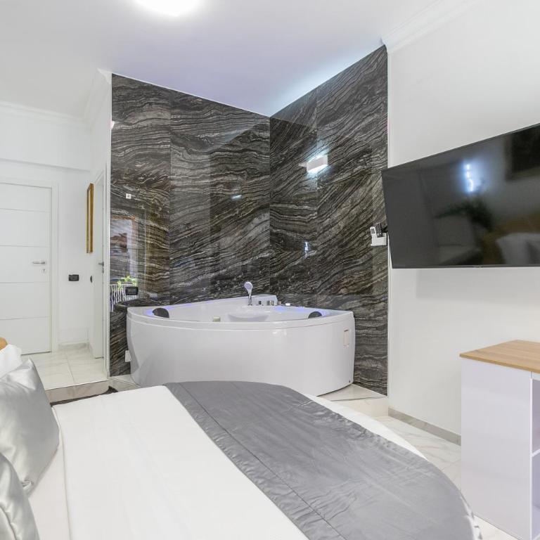 Gregorio VII Luxury Suites San Damaso - Suite Luna di Miele - 75