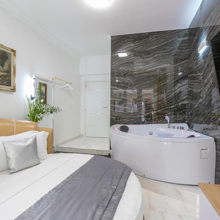 Gregorio VII Luxury Suites San Damaso - Suite Luna di Miele - 74