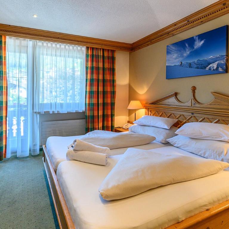 SCOL Sporthotel Zillertal - Doppelzimmer mit Balkon - 1