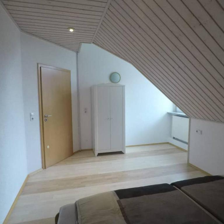 Ferienwohnung Leutkirch offen hell hoch schöne Aussicht - Apartment mit 2 Schlafzimmern - 10