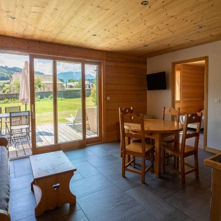 Gîte Balnéo Au Coeur des Alpes - Apartment L'Edelweiss mit 2 Schlafzimmern (5 Erwachsene) - 7