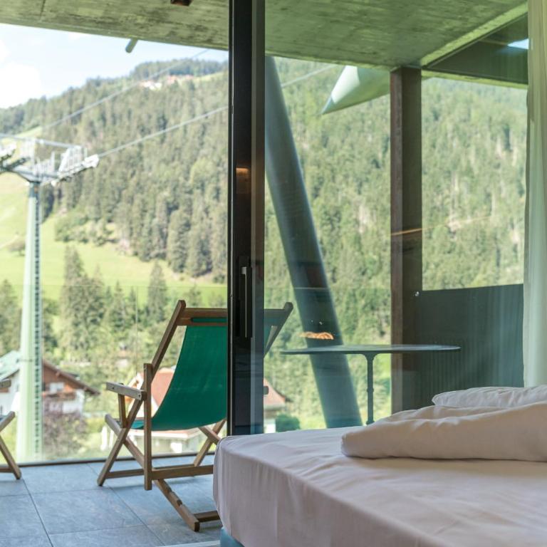 Al Plan, A mountain moving hotel - Camera Matrimoniale Deluxe con Vista Montagna - 1