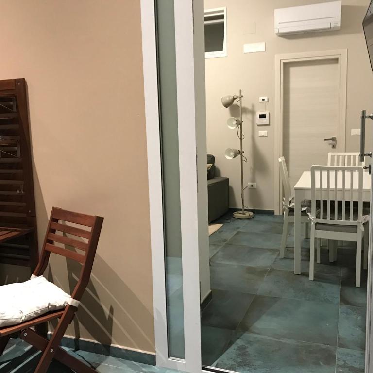 Angel's - One-Bedroom Apartment - 2