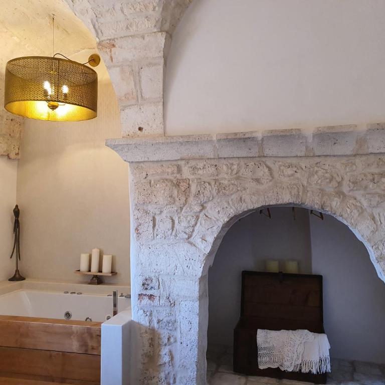 Caterina's Suites & Apartament - Camera Matrimoniale Deluxe con Vasca - 9