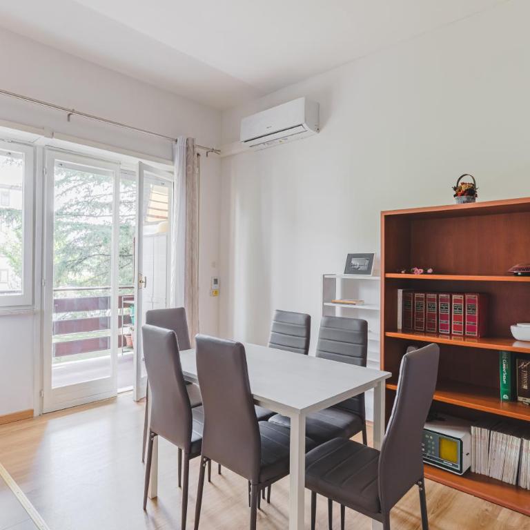 Pelizzi Apartment, 5 persone, 2 camere, balcone, Cinecittà - Appartamento con 2 Camere da Letto - 10