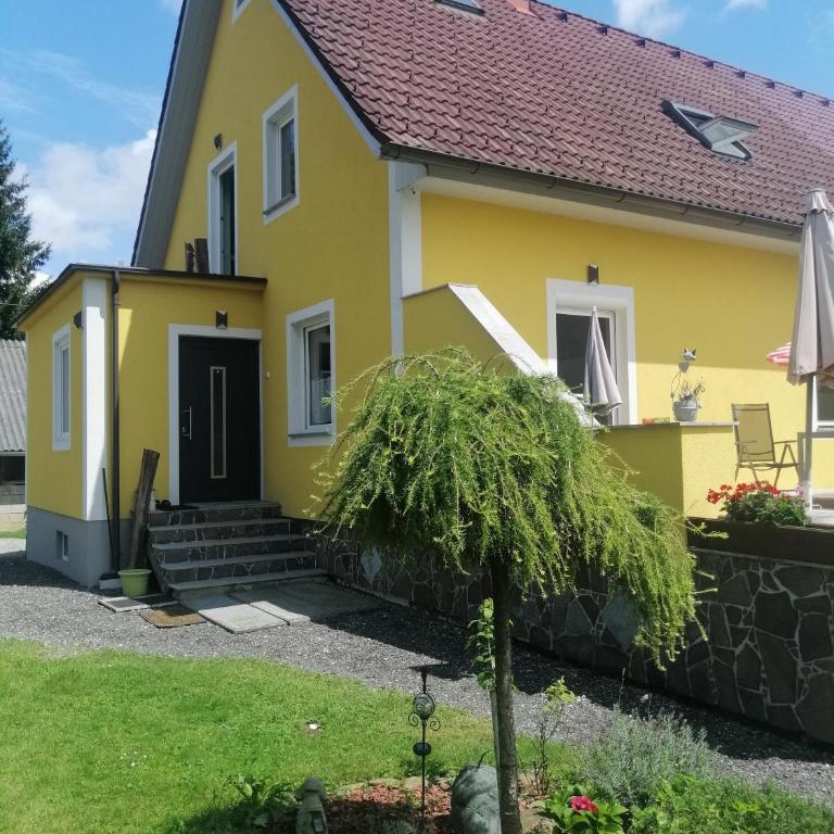 HAUS SONBERG mit Garten, Pool, Fasssauna, semi detached house with garden - Appartement en Duplex - 7