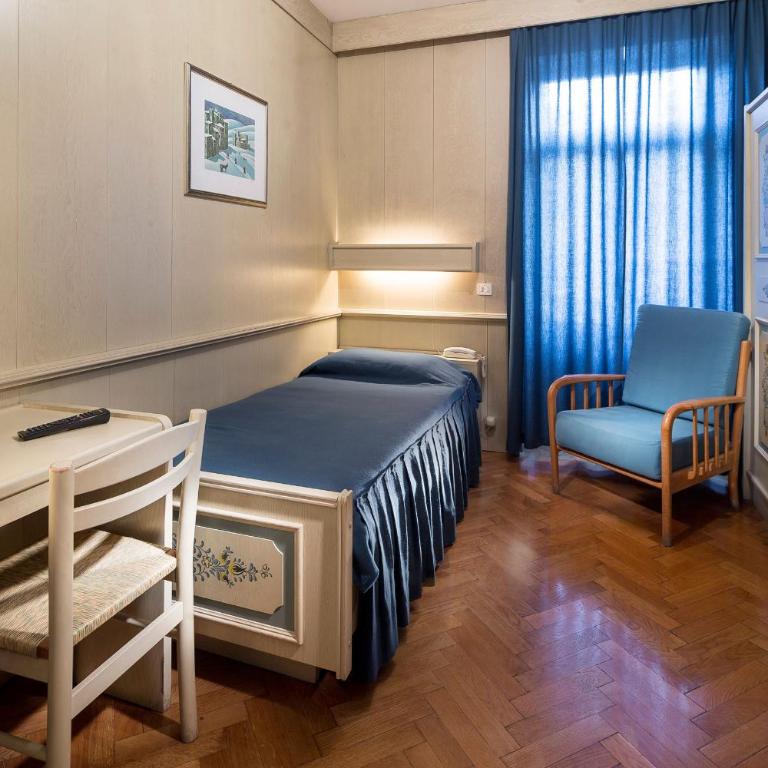 Hotel Corona - Camera Singola con Balcone - 1