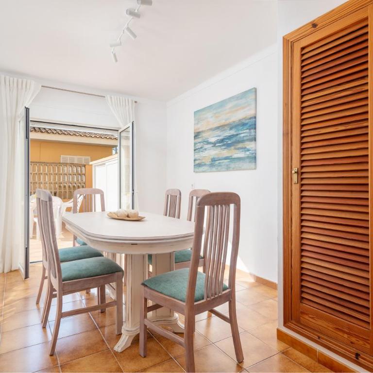 Can Confit - Two-Bedroom Apartment - 11