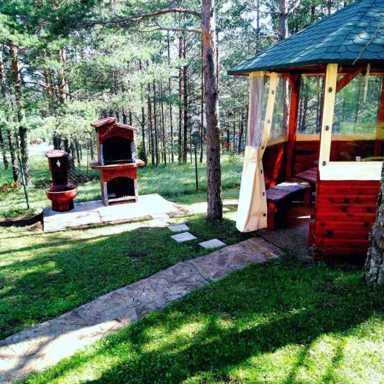Vila ZLATNI BOR - Brvnara sa 3 Spavaće Sobe - 32