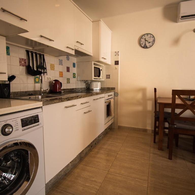Paradise Club - One-Bedroom Apartment - 9