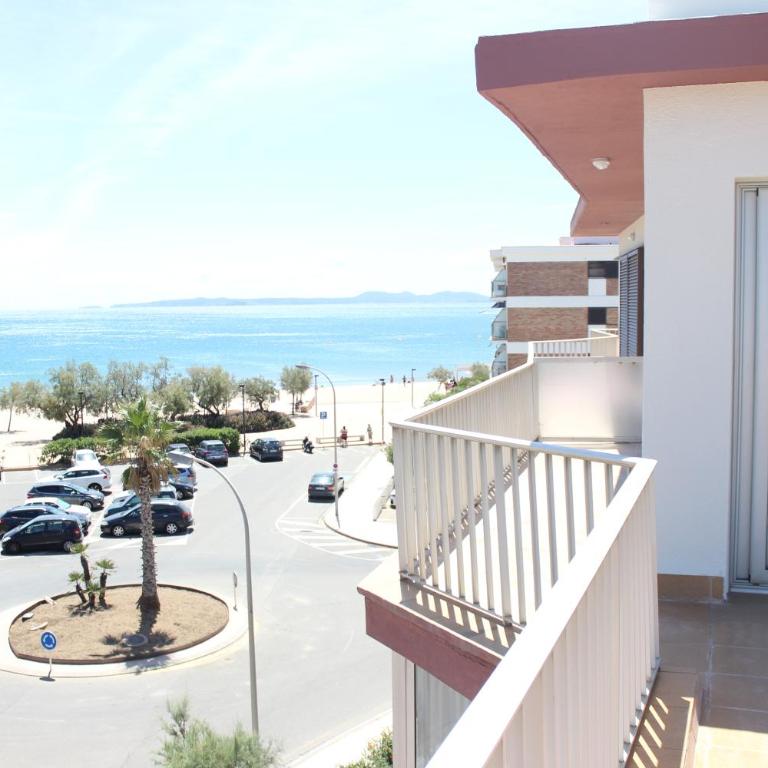 Beautiful apartment, sunny terrace, top floor with beach view or ground floor with terrace - Two-Bedroom Apartment - 2