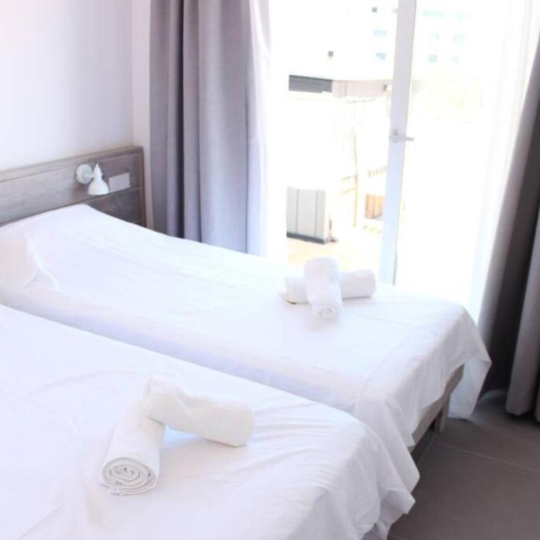 Beautiful apartment, sunny terrace, top floor with beach view or ground floor with terrace - Two-Bedroom Apartment - 50
