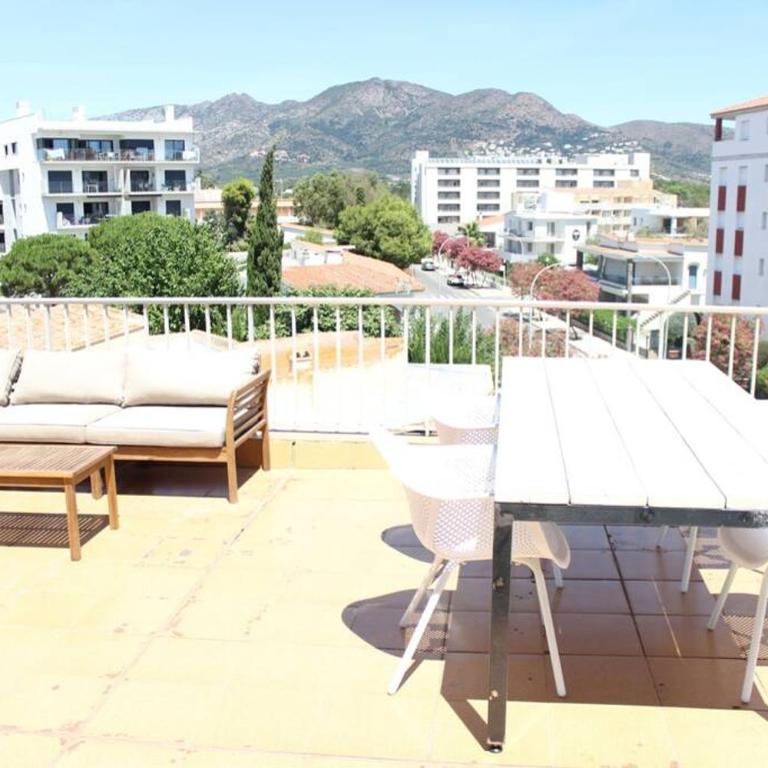 Beautiful apartment, sunny terrace, top floor with beach view or ground floor with terrace - Two-Bedroom Apartment - 49