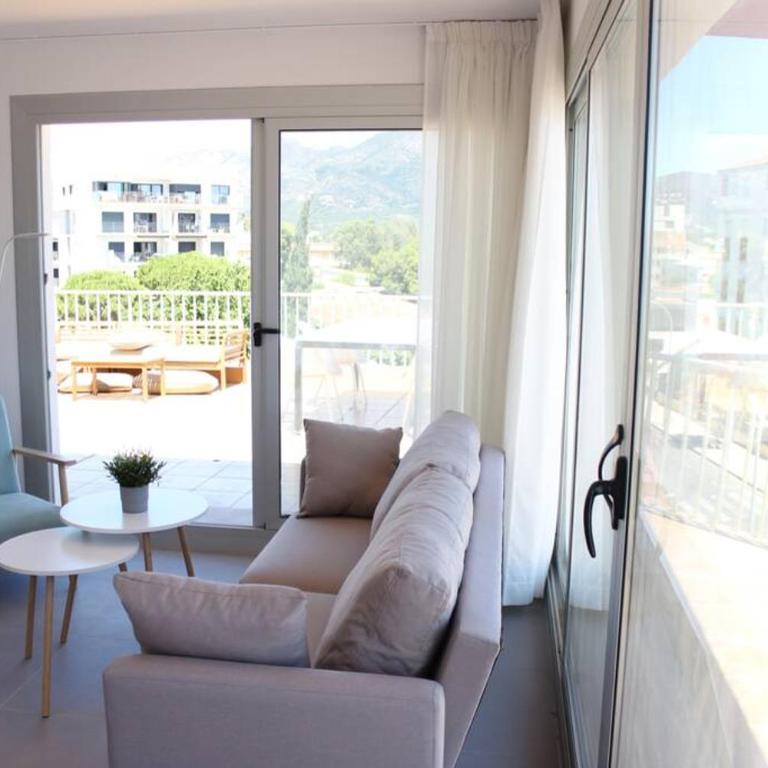 Beautiful apartment, sunny terrace, top floor with beach view or ground floor with terrace - Two-Bedroom Apartment - 39