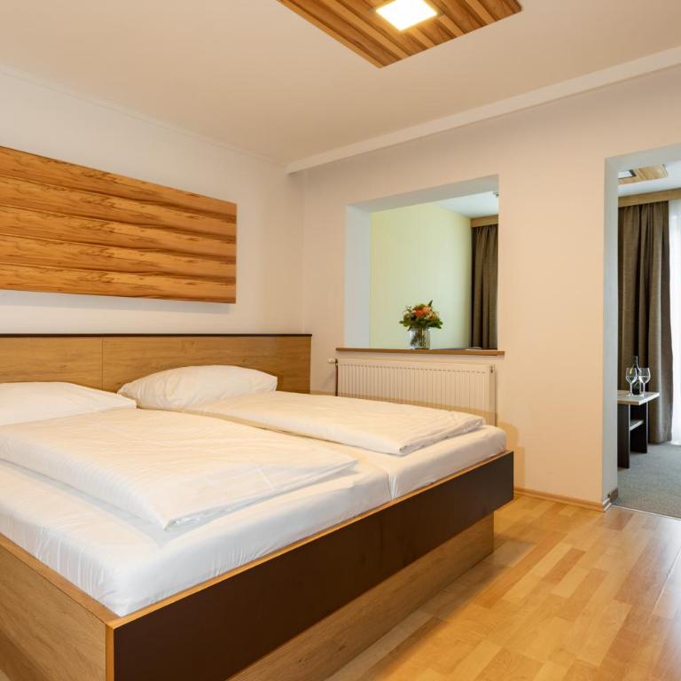 Der Trattner - Hotel Trattnerhof & Hotel Schöcklblick - Standard Doppelzimmer - 2