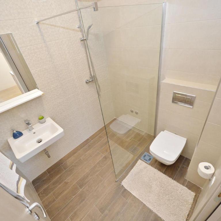 J & P Apartments Orahovac - Apartment with Sea View - 1