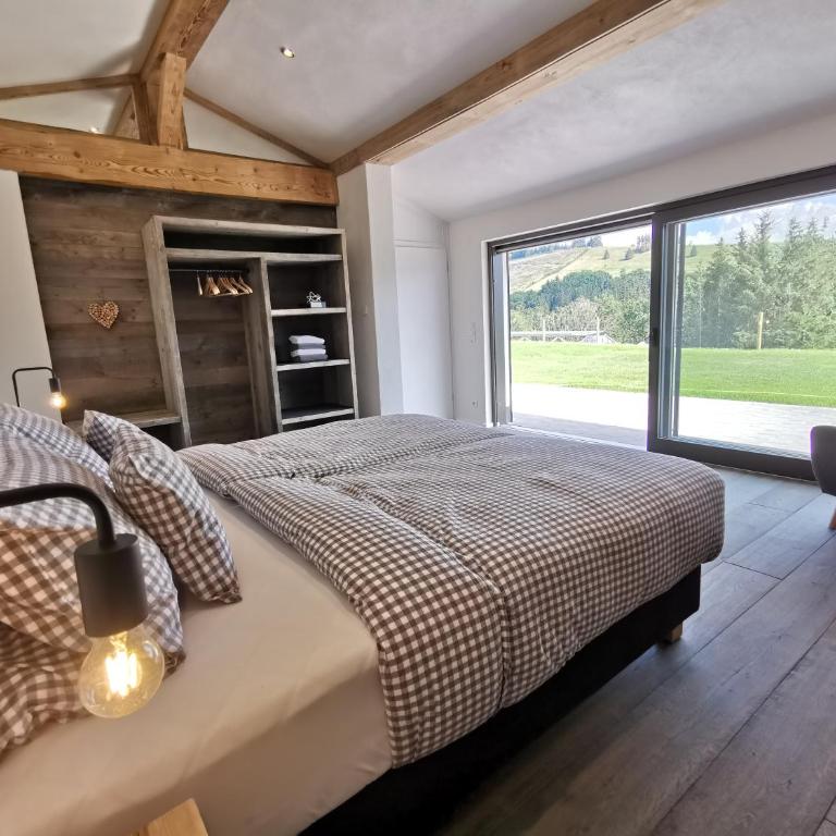 Kräuterhof Chalets - Superior Chalet - 4