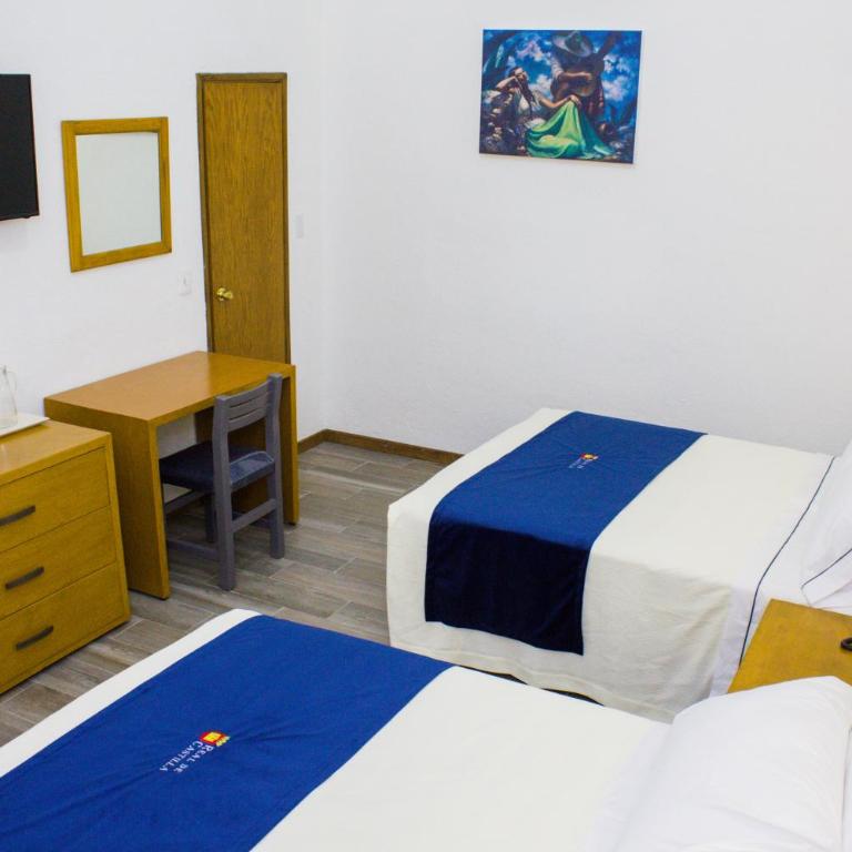 Hotel Real de Castilla Colonial - Habitación Doble Estándar con 2 camas dobles - 4