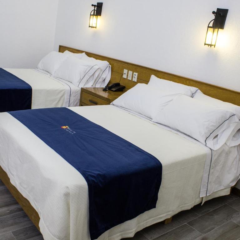 Hotel Real de Castilla Colonial - Habitación Doble Estándar con 2 camas dobles - 1