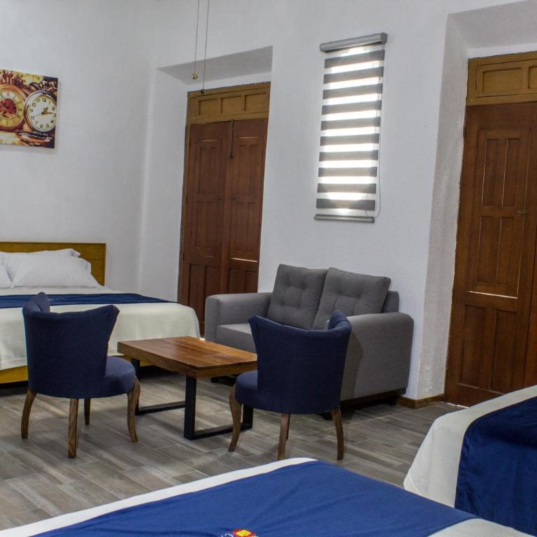 Hotel Real de Castilla Colonial - Habitación Familiar - 4