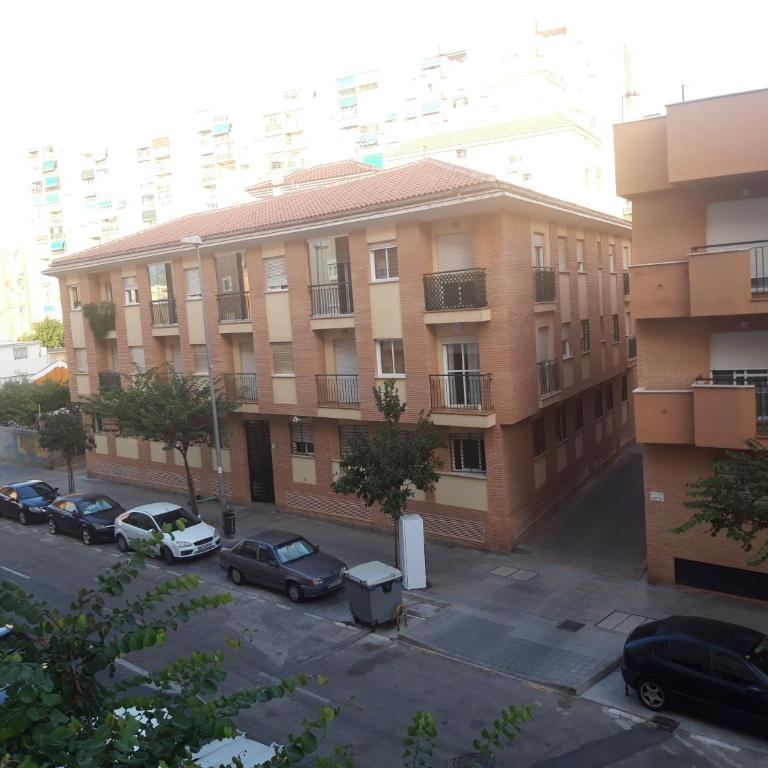 Apartamento Estación María Zambrano y Playa - Two-Bedroom Apartment - 25