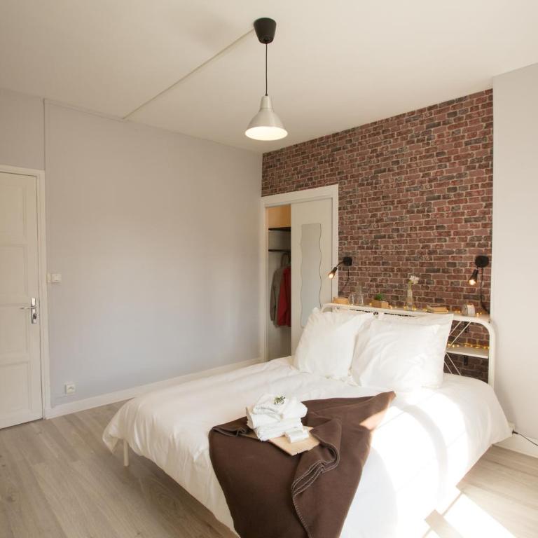 #LIndustrioChampetre Free Parking, Bien Situé, Spacieux, Proche Clinique - Appartement 2 Chambres - 25