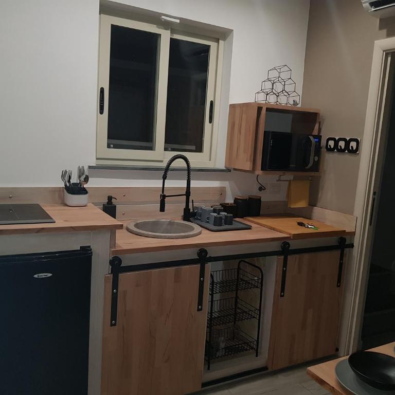 LISA HOUSE - One-Bedroom House - 12