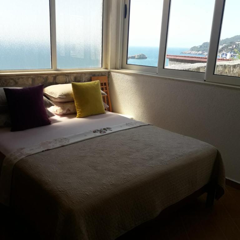 Apartments Antigona Old Town - Comfort studio with Kitchen, Bathroom, Terrace and Sea View - 18