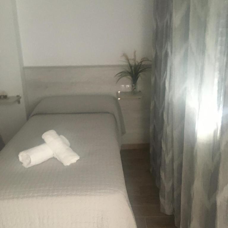Alojamiento Saturno 1 - Habitación Doble con baño privado - 13