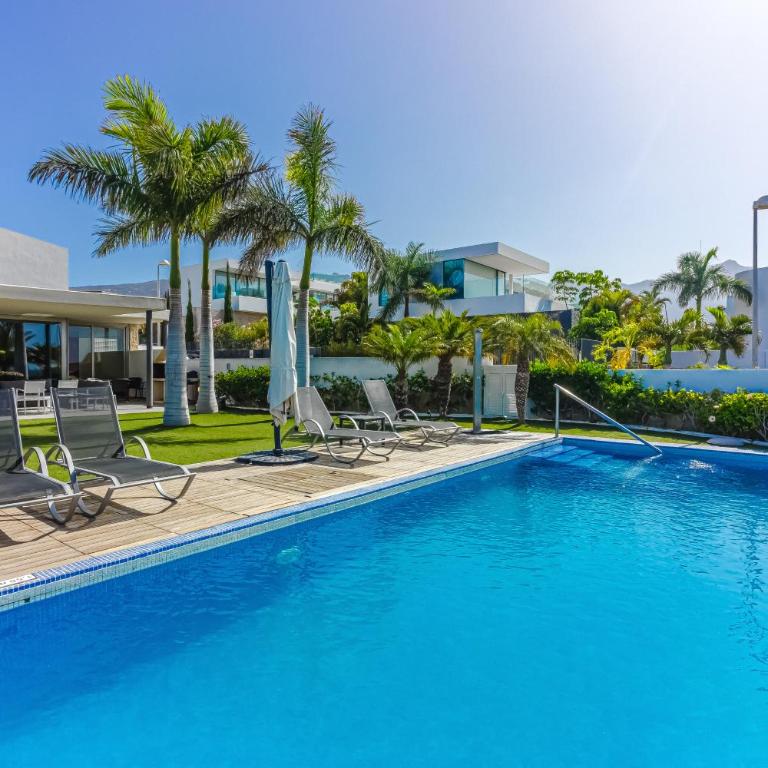 Villa Eleonora, Luxury Villa with Heated Pool Ocean View in Adeje, Tenerife - Villa - 10
