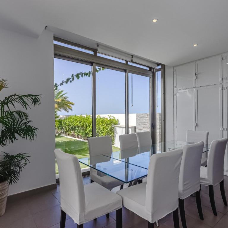 Villa Eleonora, Luxury Villa with Heated Pool Ocean View in Adeje, Tenerife - Villa - 31