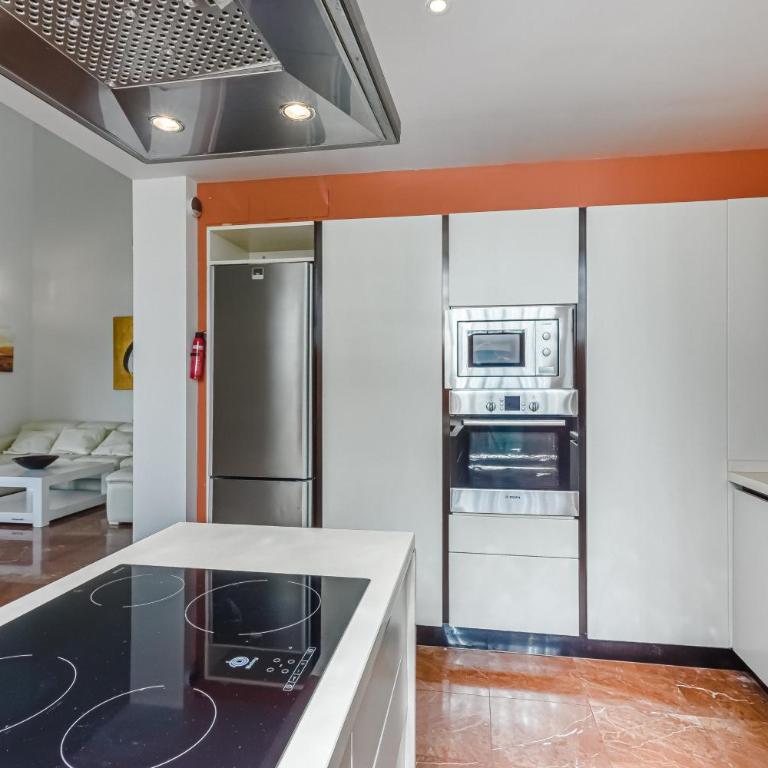 Villa Eleonora, Luxury Villa with Heated Pool Ocean View in Adeje, Tenerife - Villa - 24