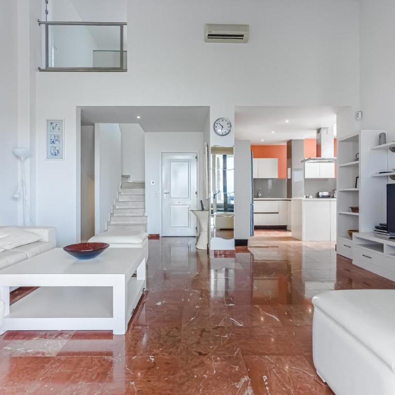 Villa Eleonora, Luxury Villa with Heated Pool Ocean View in Adeje, Tenerife - Villa - 20