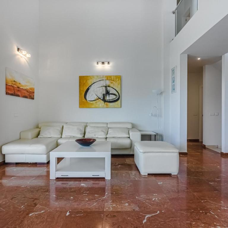 Villa Eleonora, Luxury Villa with Heated Pool Ocean View in Adeje, Tenerife - Villa - 19