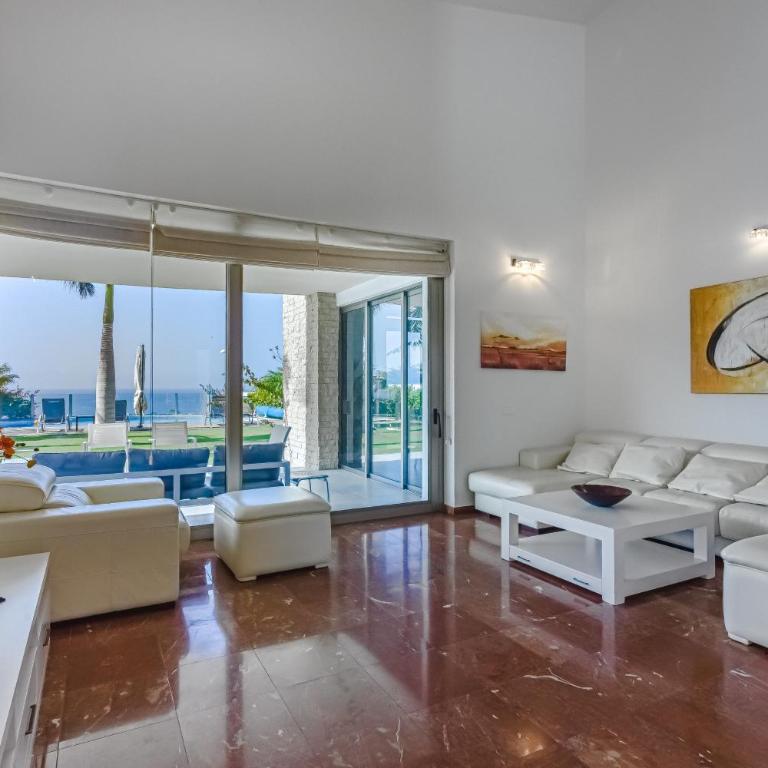 Villa Eleonora, Luxury Villa with Heated Pool Ocean View in Adeje, Tenerife - Villa - 21