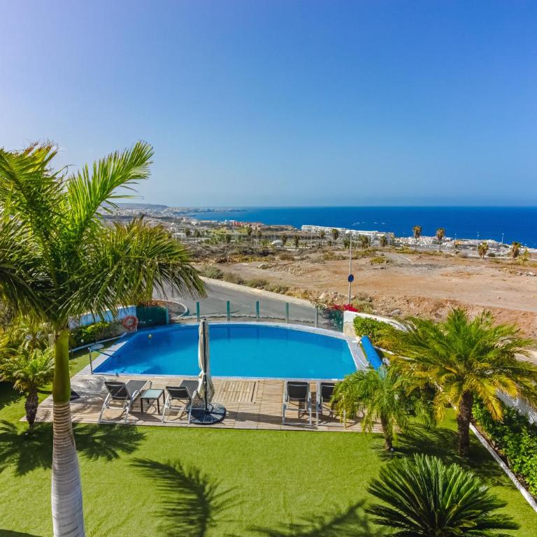 Villa Eleonora, Luxury Villa with Heated Pool Ocean View in Adeje, Tenerife - Villa - 59