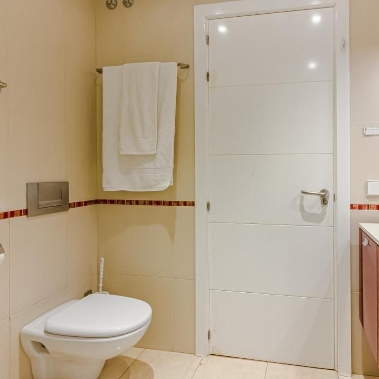 Villa Eleonora, Luxury Villa with Heated Pool Ocean View in Adeje, Tenerife - Villa - 43